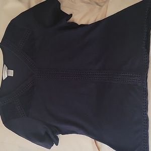 CHRISTOPHER & BANKS Navy V-neck Tee with Lace Trim sz S